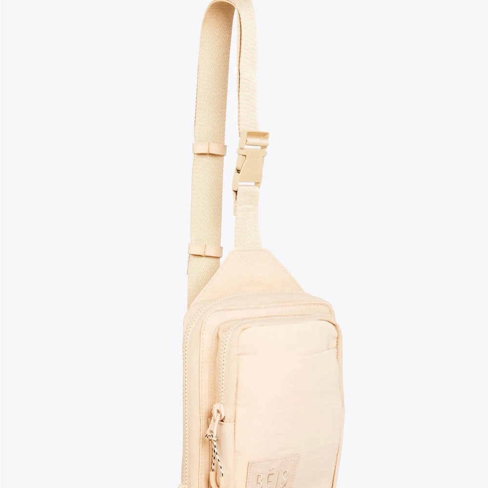 Beis The All In One Sling NWT
